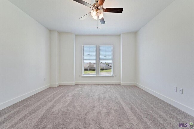 Building Photo - 3 Bed, 2.5 Bath Home Near LSU – Available ...