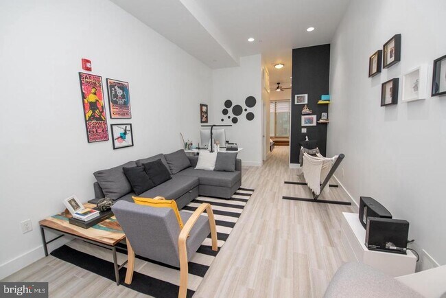 Building Photo - 1538 Ogden St