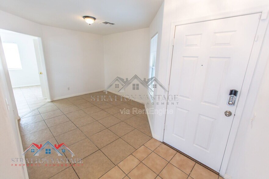 Building Photo - 5706 N 74th Dr