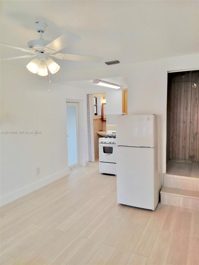 Building Photo - 7537 Buccaneer Ave