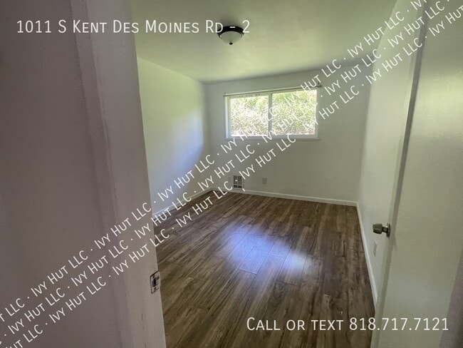 Building Photo - 1011 Kent Des Moines Rd