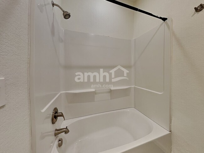 Building Photo - 2209 N 135th Dr