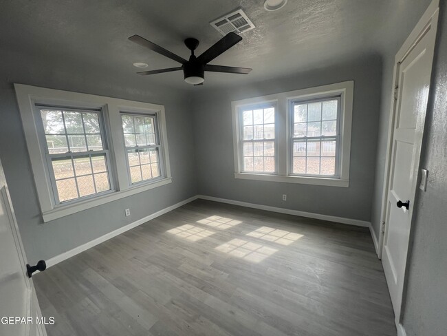 Building Photo - 8405 Pinon St