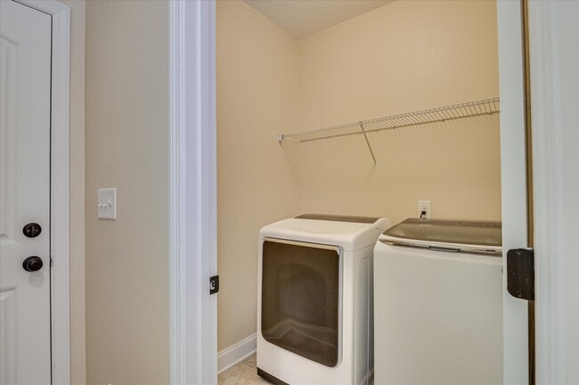 Building Photo - 3520 Patron Dr