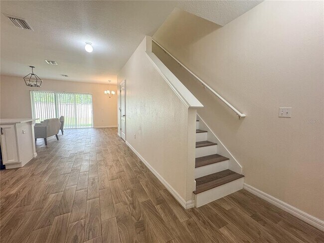 Building Photo - 12823 Buffalo Run Dr