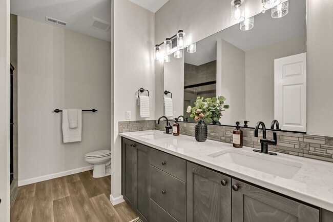 Building Photo - Award winning school district! 4 bedroom with RV and boat parking!