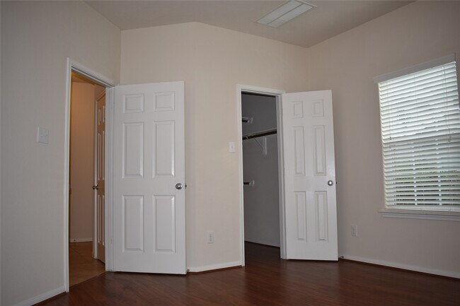Building Photo - 11846 Jelicoe Dr