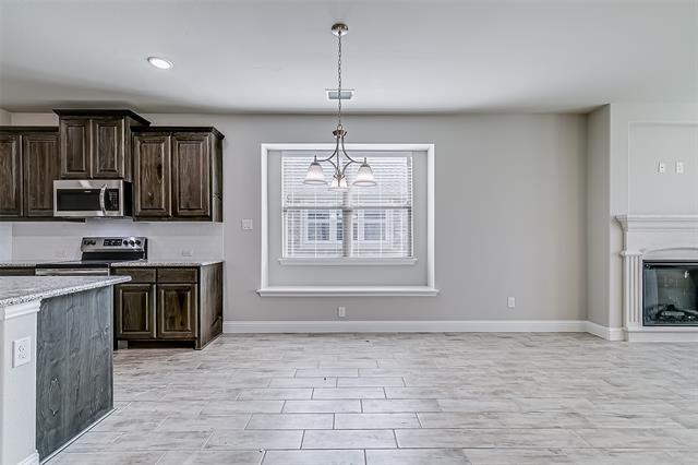 Building Photo - 327 Sweetspire Dr