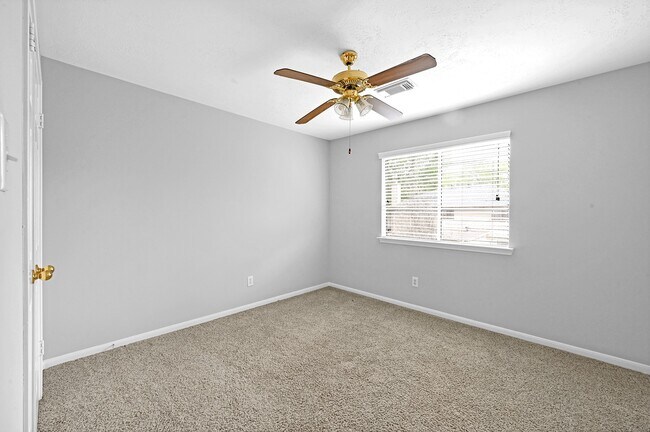 Building Photo - 3102 Millers Oak Ln