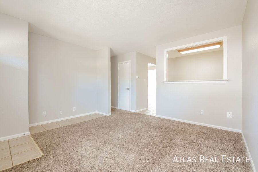 Building Photo - 1710 Hoffman Way