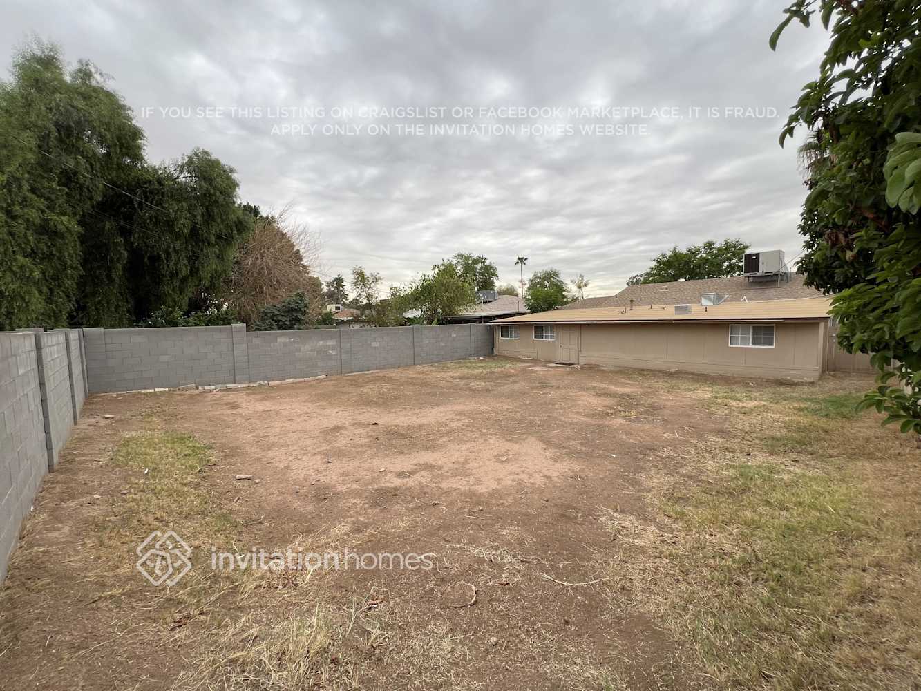 Building Photo - 2747 N Greenfield Rd