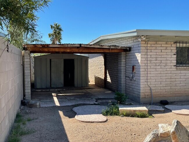 Building Photo - 7655 E Tulip Tree St