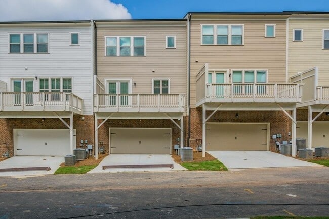 Building Photo - 4257 Spruce Pine Alley