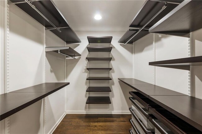 Building Photo - 4243 McClatchey Cir NE