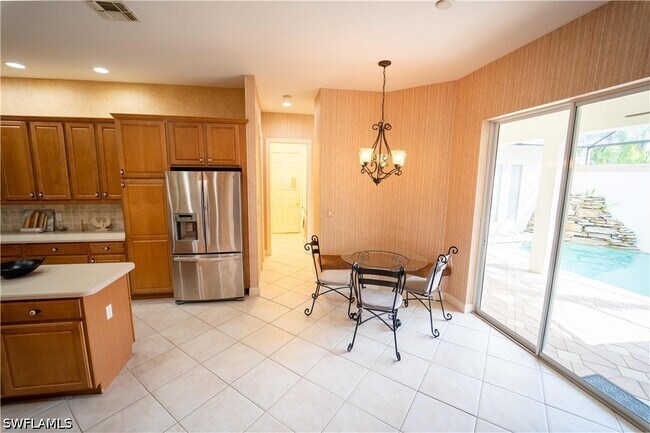 Building Photo - 5886 Paradise Cir