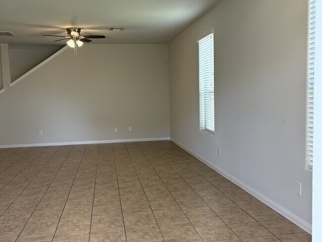 Building Photo - 20115 Bellflower Glen Dr