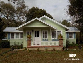 Building Photo - 16219 Silverhill Ave