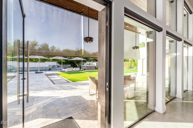 Building Photo - 6636 N 48th St