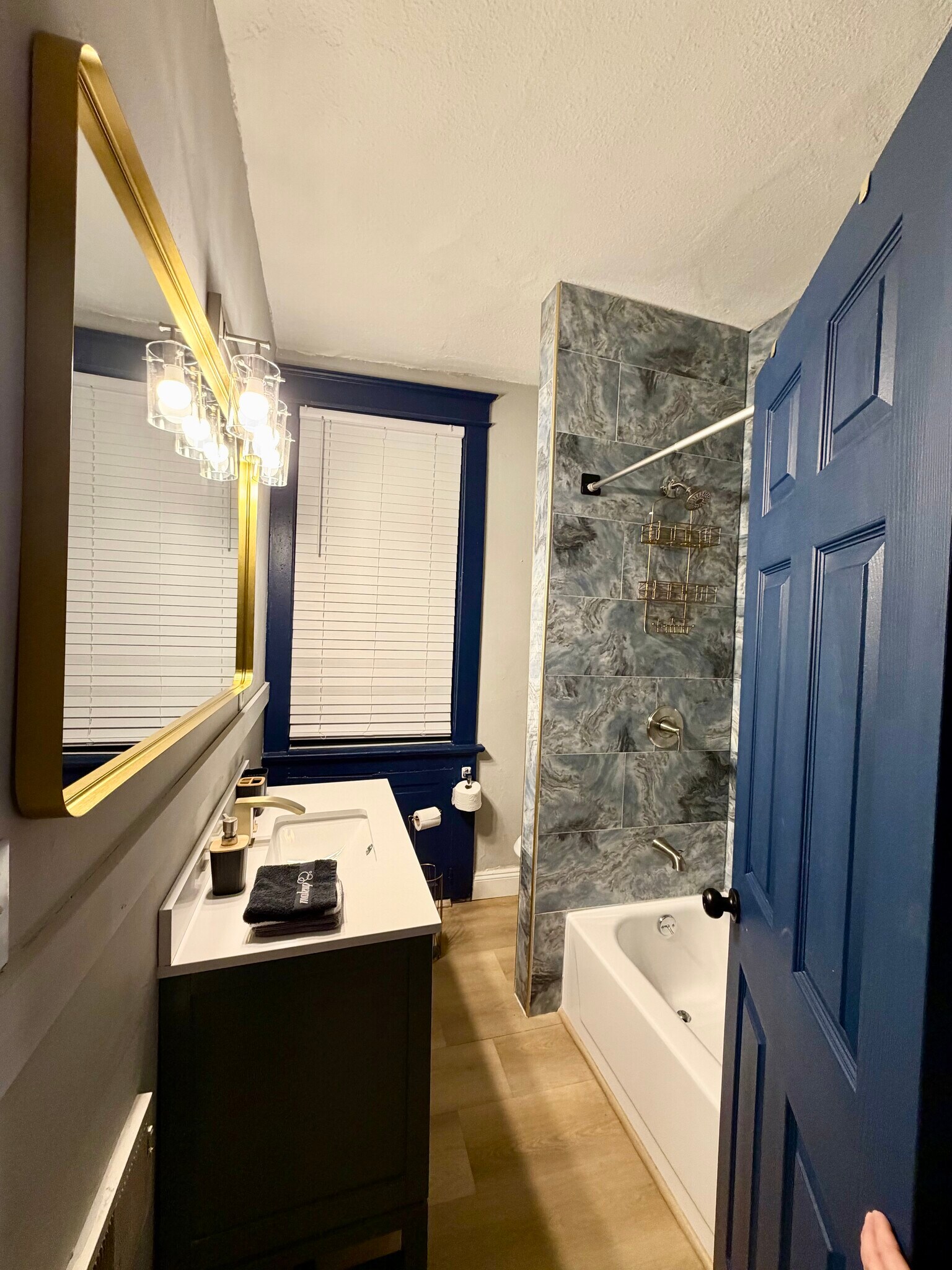 Building Photo - 3235 Itaska St