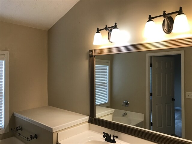 Building Photo - 304 Woodland Pass