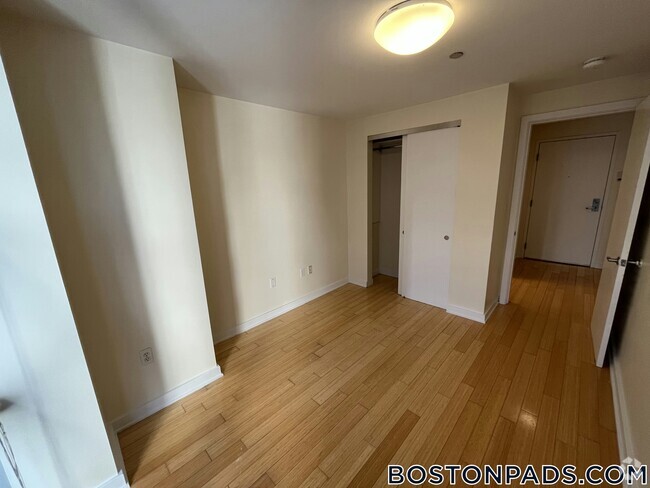 Building Photo - 40 Boylston St