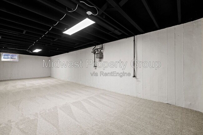 Building Photo - 1410 St Bernadette Ln
