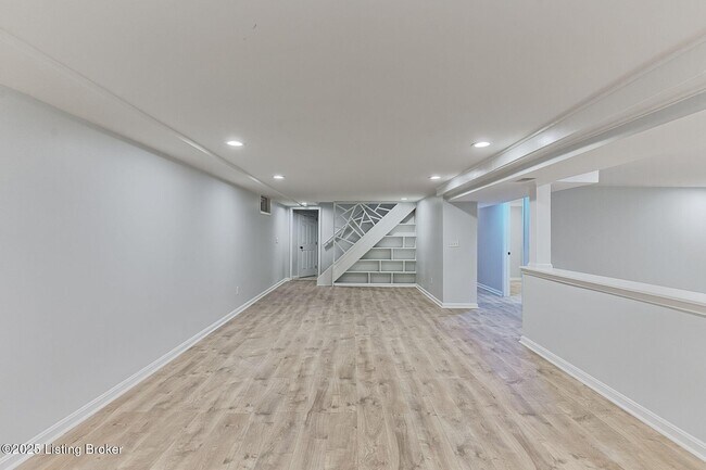 Building Photo - 6714 Copperfield Rd