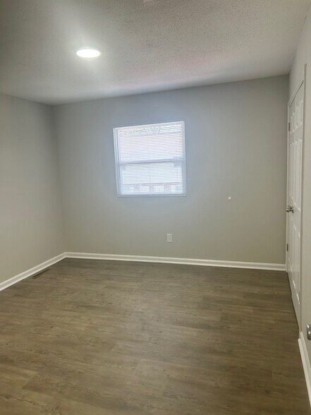 Building Photo - 1821 Merritt Dr