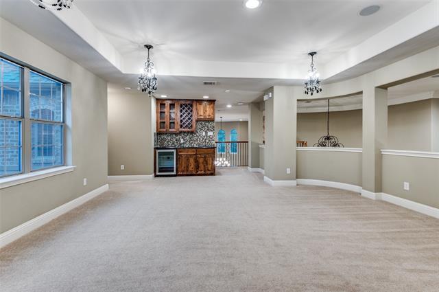 Building Photo - 707 Chateaus Dr