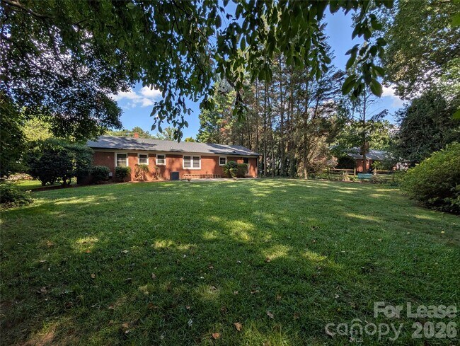 Building Photo - 103 Abingdon Cir