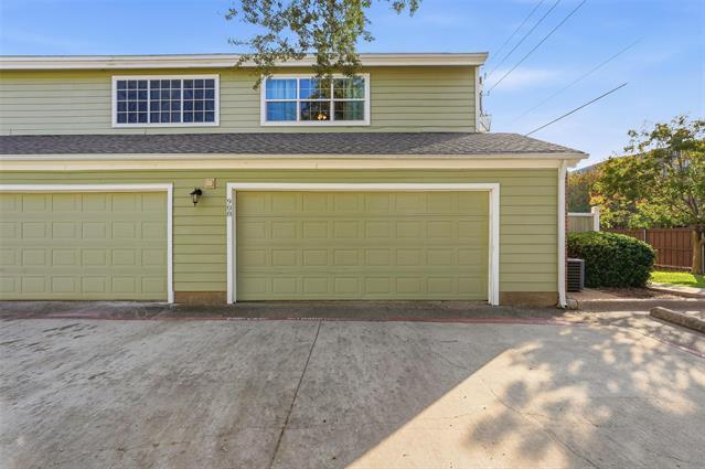 Building Photo - 6220 Bentwood Trail