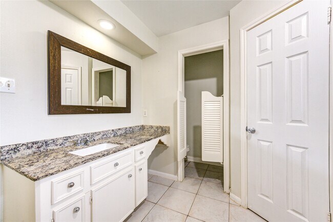 Building Photo - 8107 Durklyn Ln