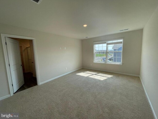 Building Photo - 168 Hamstead Dr