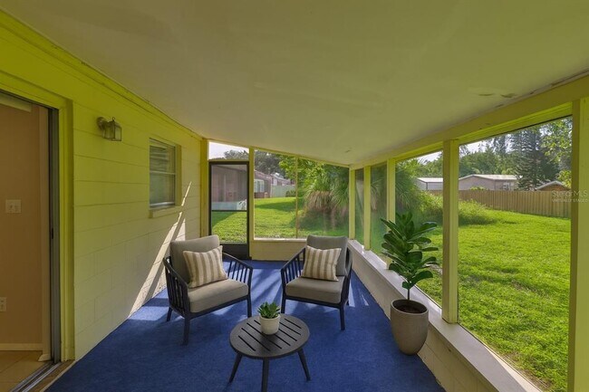 Building Photo - 11507 Valencia Dr