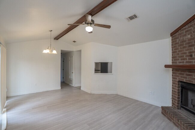 Building Photo - 3 bedroom house in quiet West Little Rock neighborhood