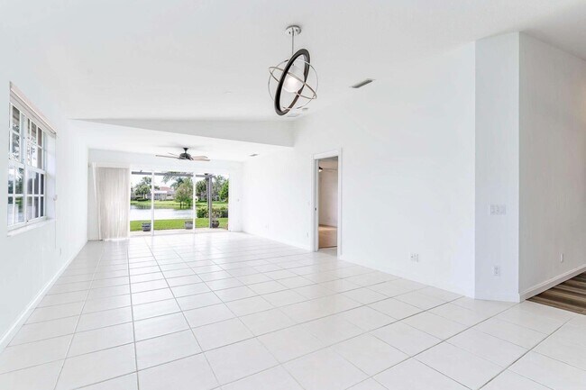 Building Photo - 8270 Eleuthera Ln