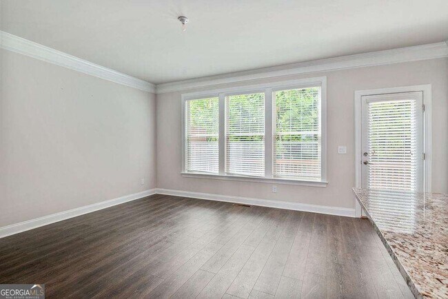 Building Photo - 1395 Harris Way S