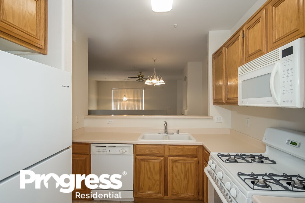 Building Photo - 7131 S Durango Dr