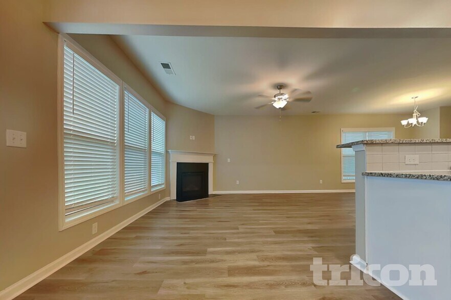 Building Photo - 3440 Baylor Cir