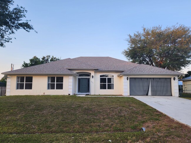 Building Photo - Port St. Lucie Pool Home for rent