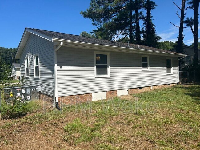 Building Photo - 2325 Quartz Ct