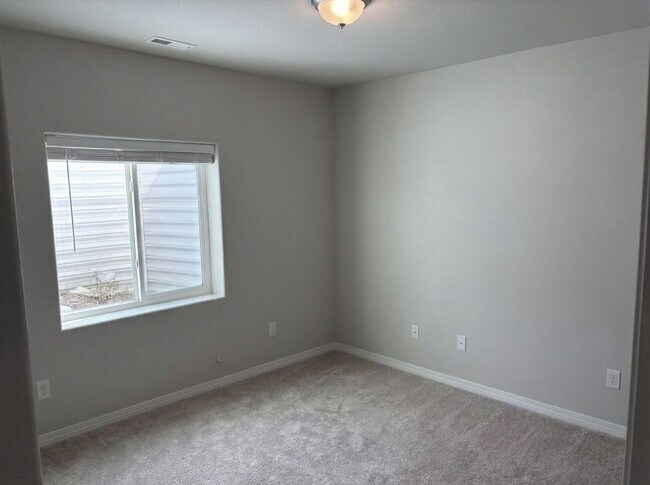 Building Photo - 9377 Mayflower Gulch Wy