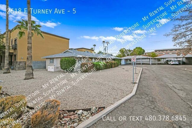 Primary Photo - 2618 E Turney Ave