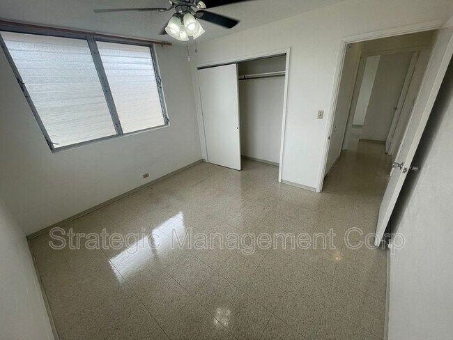 Building Photo - 1735 Young St