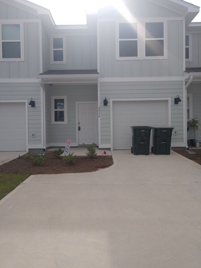 Primary Photo - Beautiful New Townhome in Admiral's Quarters