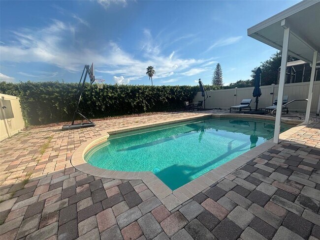 Building Photo - 5028 Olde Kerry Dr
