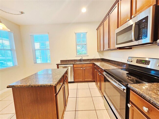 Building Photo - 12754 Garridan Ave