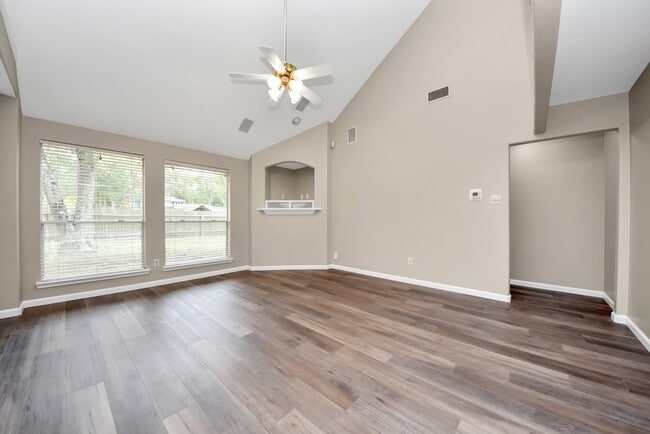 Building Photo - 1802 Whispering Forest Dr