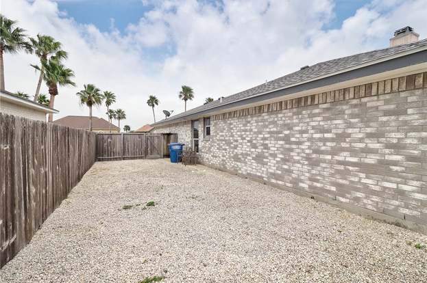Building Photo - 14905 Dasmarinas Dr
