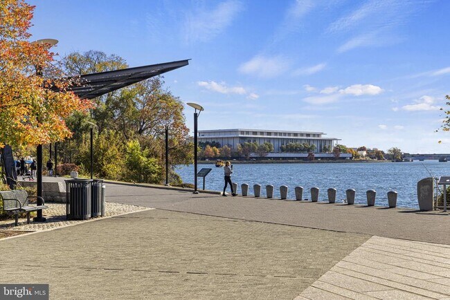 Building Photo - 3220 Grace St NW